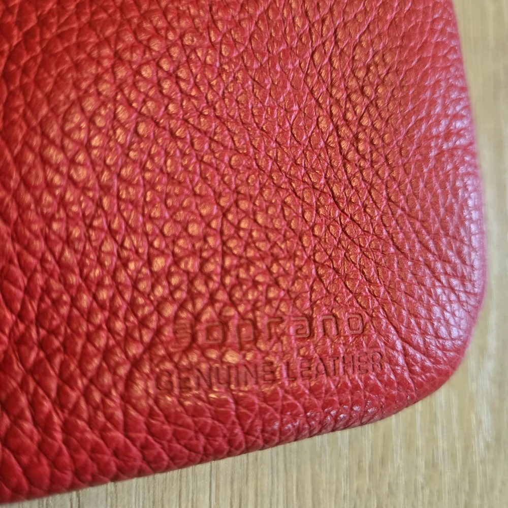 Soprano Red Leather Wristlet - Picture 5 of 5